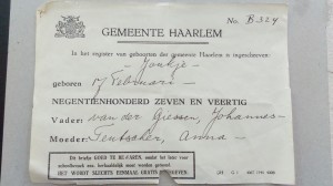 Dutch birth certificate showing mother's maiden name.